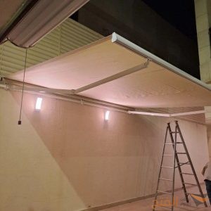 مظلات خشبية شرائح