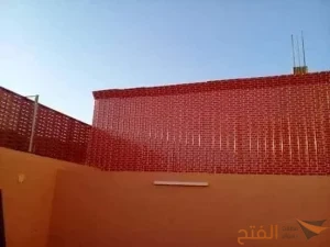 فني تركيب سواتر بلاستيك