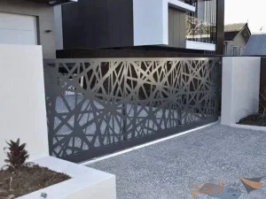 فني تركيب سواتر حديد