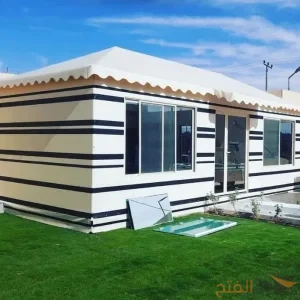 خيمة ملكية من الداخل